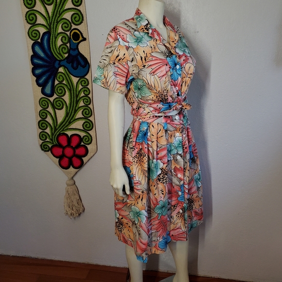 80s Tropical Print Button up top and Pleated skirt - Picture 2 of 8